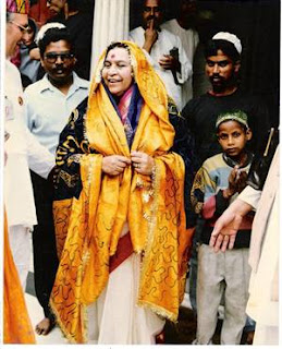 Al Muddaththir (The One Wrapped Up) Shri Mataji Nirmala Devi